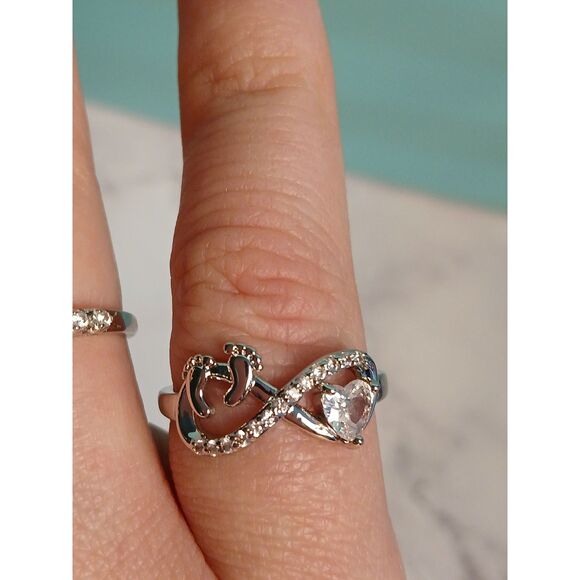 White Zircon New Mom Baby Footprints Infinity Ring – S925 Sterling Silver - Picture 7 of 13